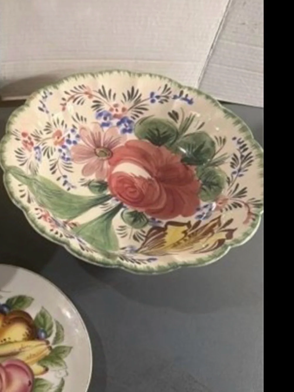 Nove Rose Hand Painted Italian Majolica Serving Bowl 11.5”